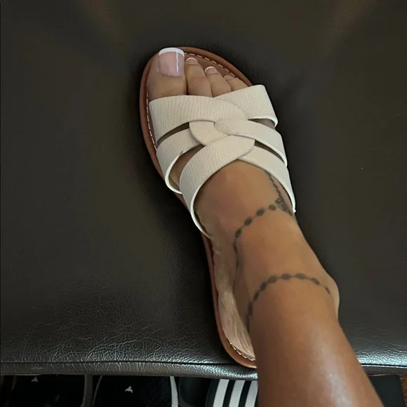SHEIN Cream and Brown Women Sandals - Picture 5 of 5